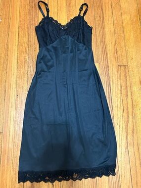 Vintage 80s Pandora Lingerie Lace Trim Embroidered Slip USA Made Size 32/small
